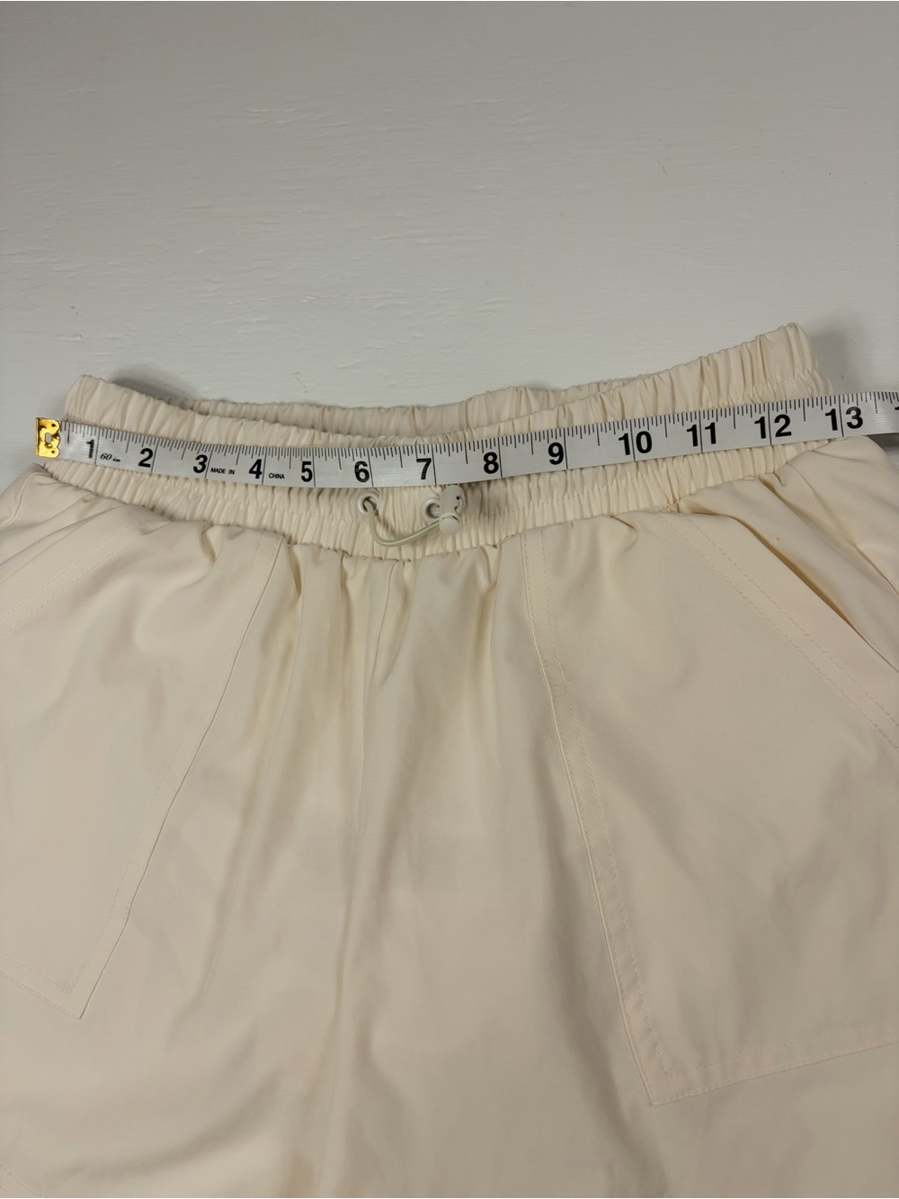 Spyder wowens shorts size small cream off white color - Picture 6 of 11